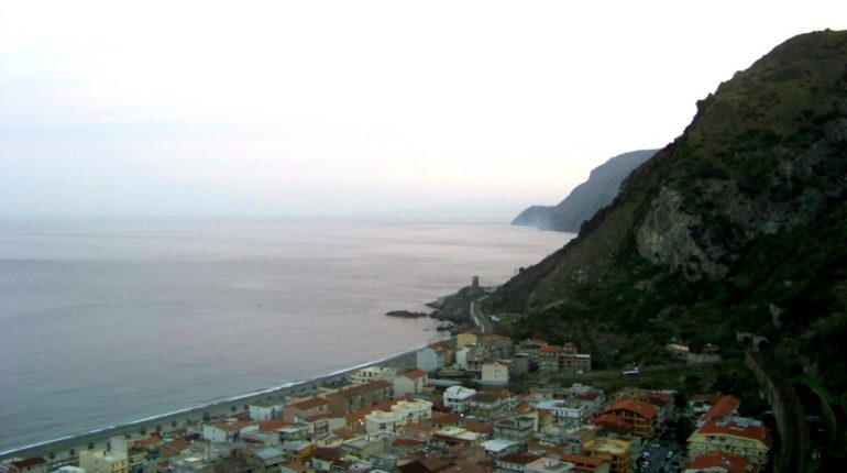 Panorama di Marinella all'alba

Foto di Francesco Calabrò