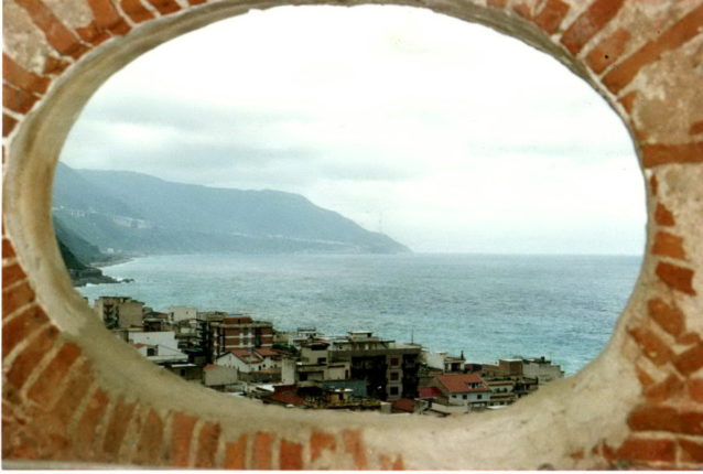 Veduta del centro cittadino dai sotterranei del Carmine

1986